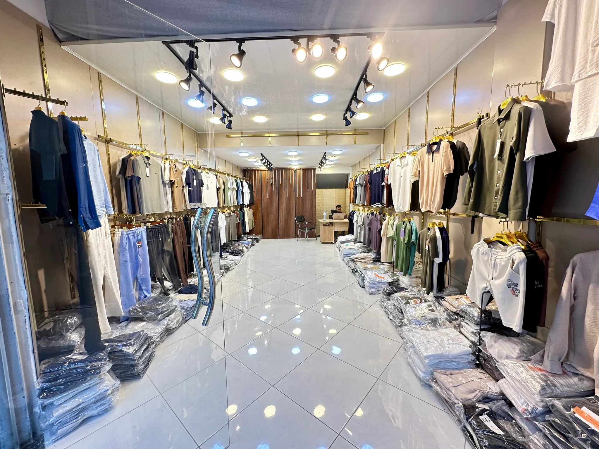 CARISMA store